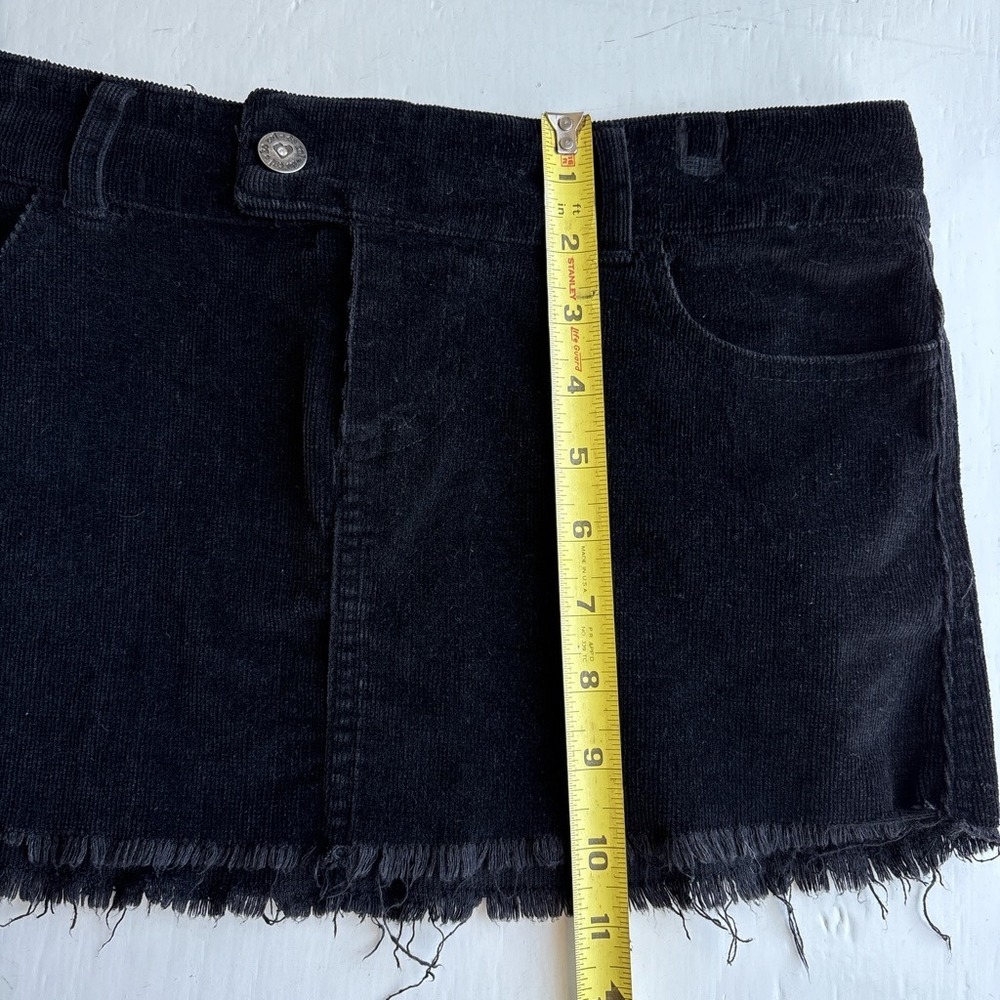 So Cal Corduroy Womens M Mini Skirt Y2K Black Raw Hem Grunge Biker Distessed - Picture 6 of 6
